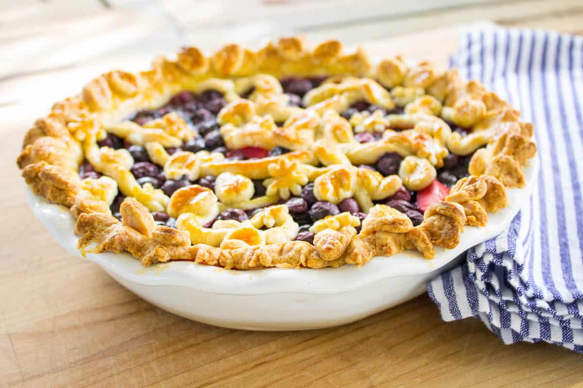 mixed berry pie