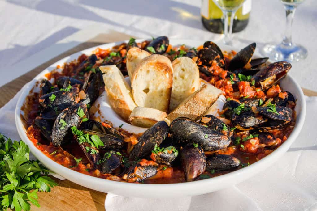 mussels with marinara