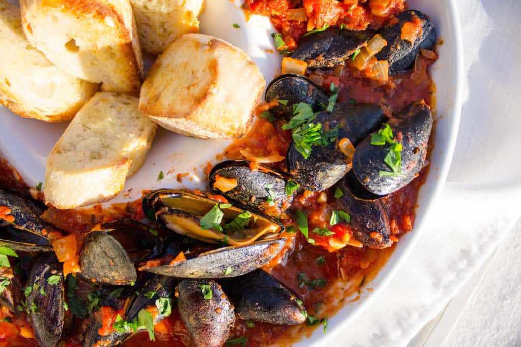 mussels with marinara