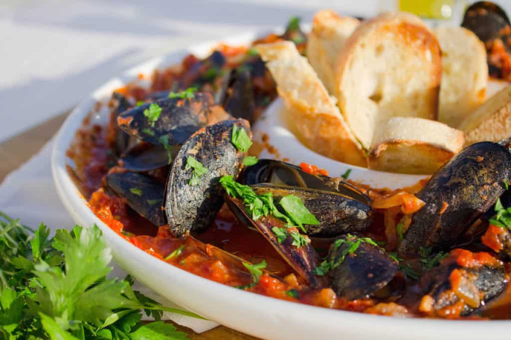 mussels with marinara