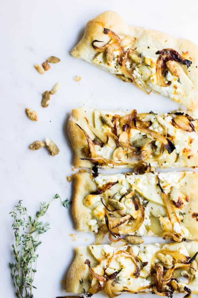 apple chevre flatbread 