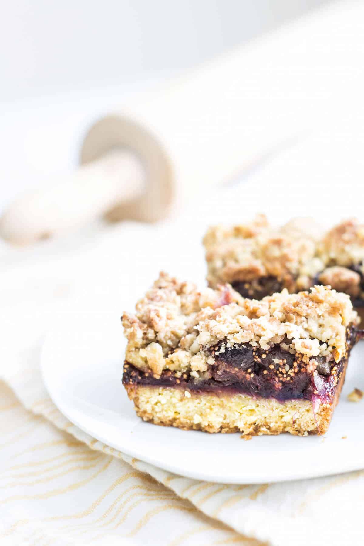 fig crumble bars