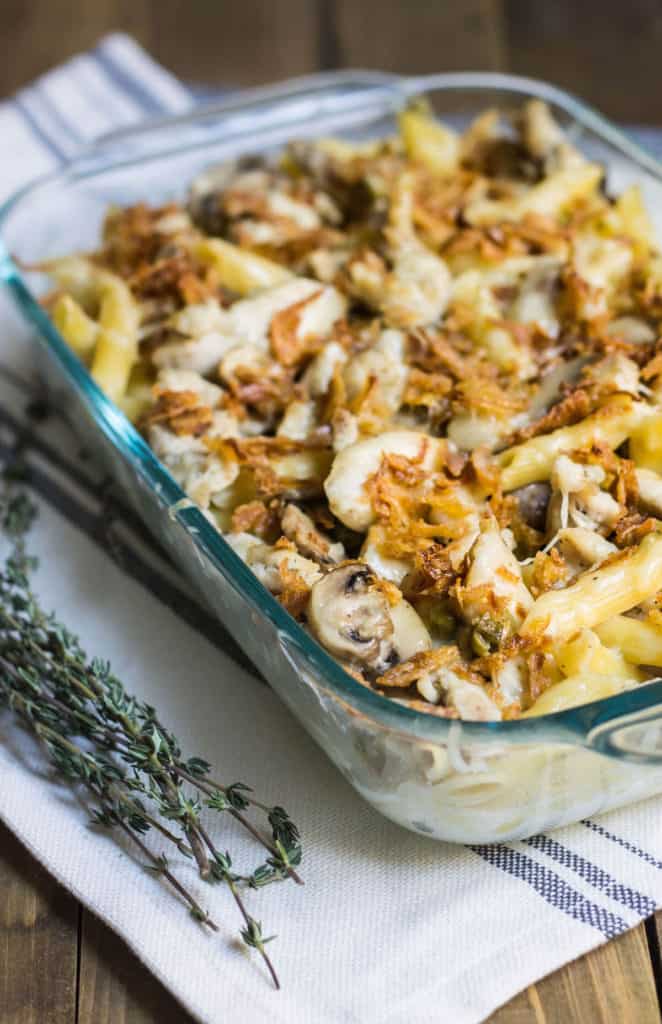 French Onion Pasta Bake - A warm and cozy meal reminiscent of French onion soup! Recipe via MonPetitFour.com