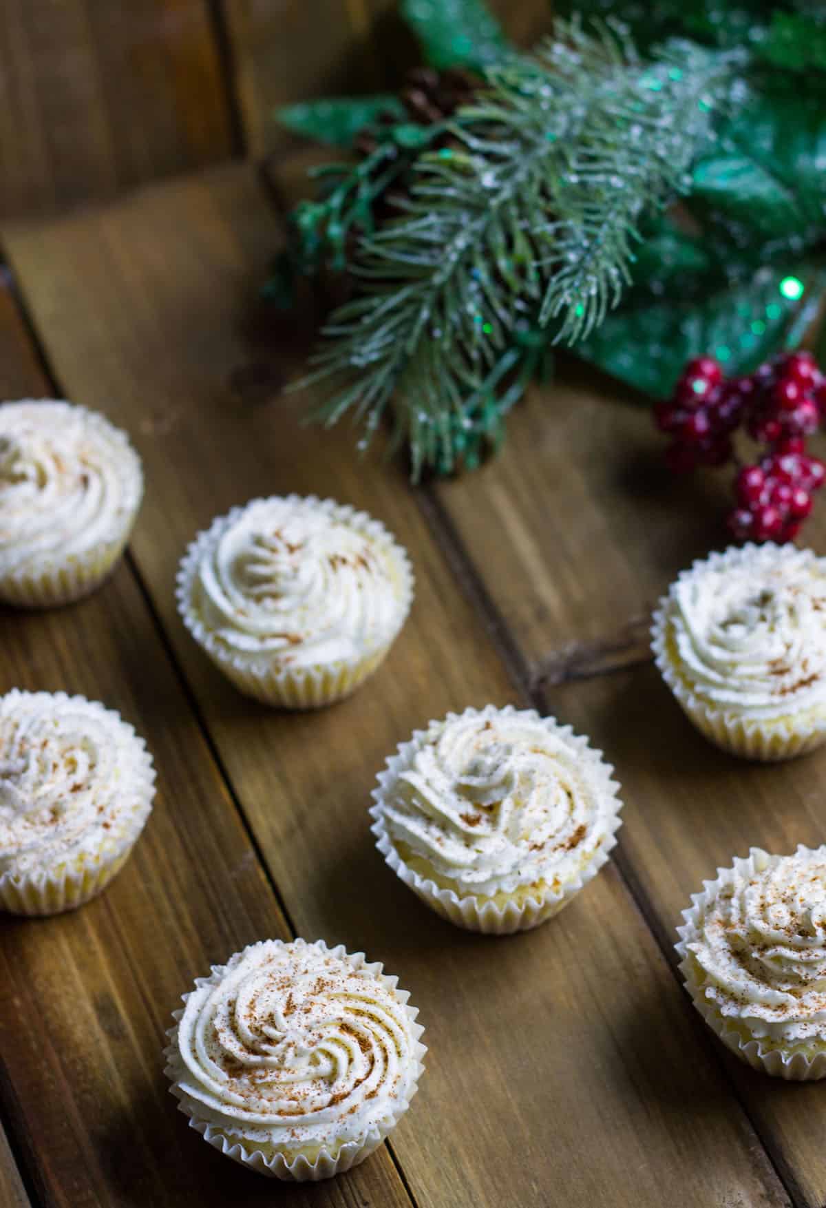 Eggnog Cream Tarts: bite-size and perfect for your holiday party! Recipe via MonPetitFour.com