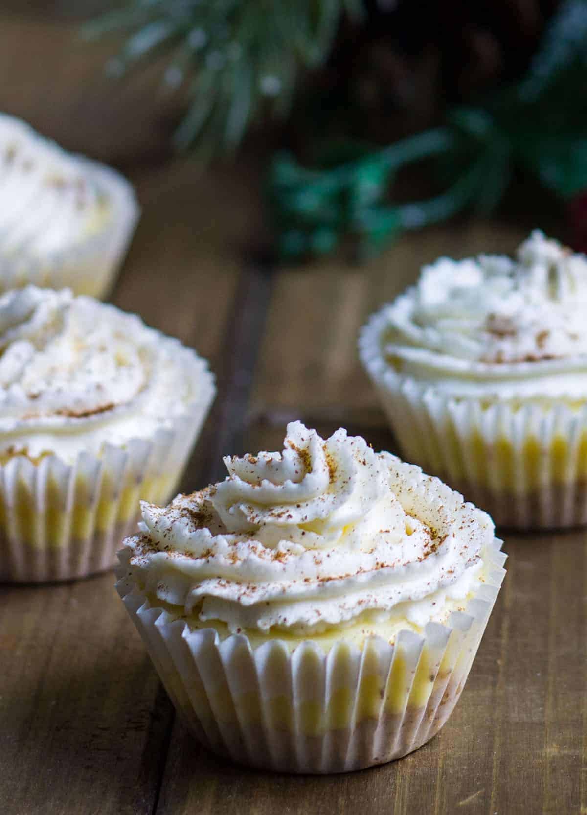 Eggnog Cream Tarts: bite-size and perfect for your holiday party! Recipe via MonPetitFour.com