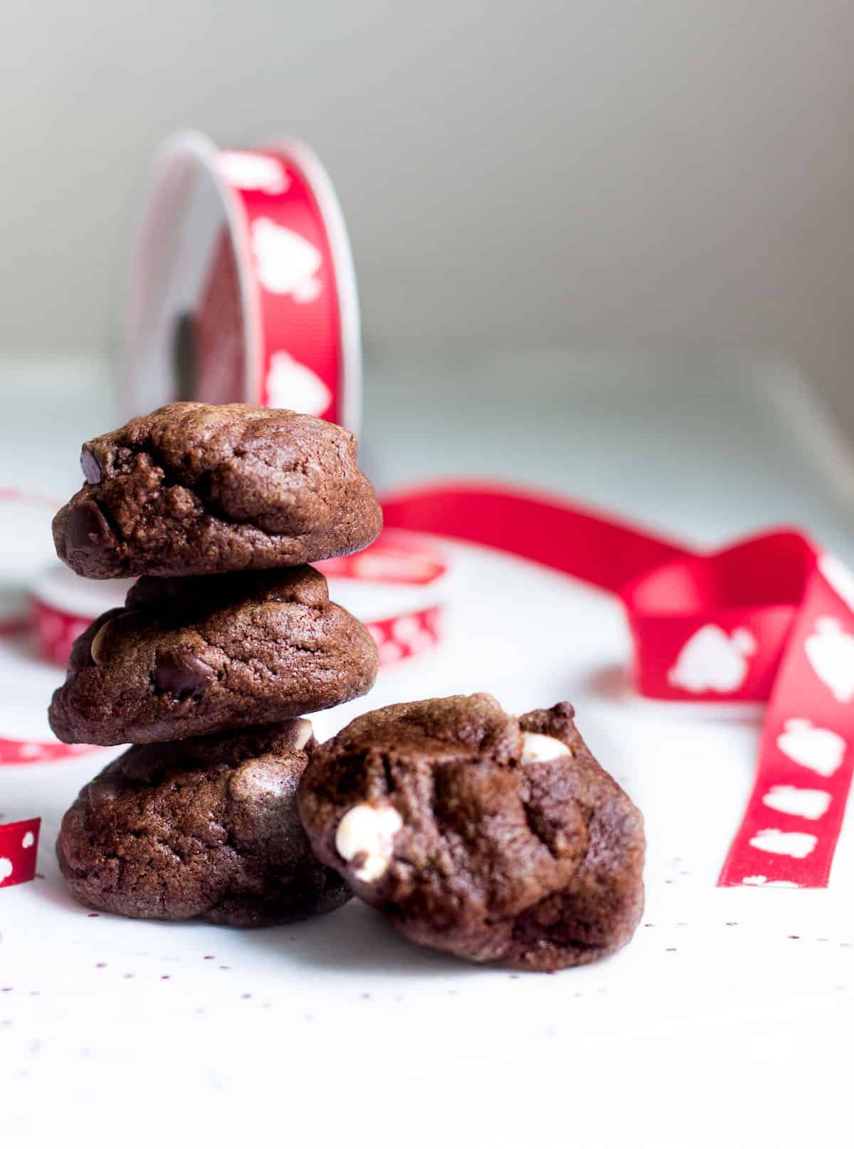 Double Chocolate Cookies - perfect for Valentine's Day! Recipe via MonPetitFour.com