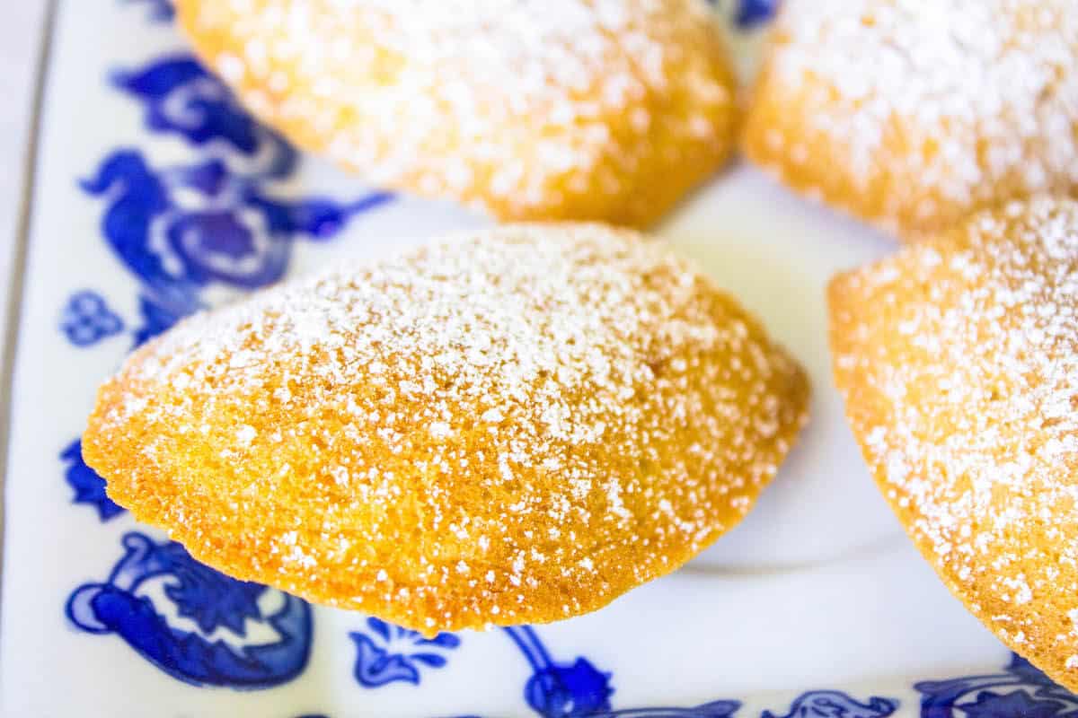 close up shot of madeleine edges