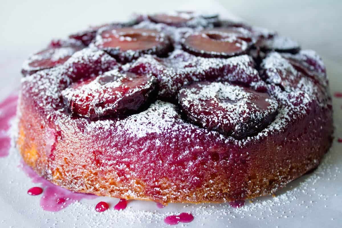 plum tarte tatin (cake tatin) image