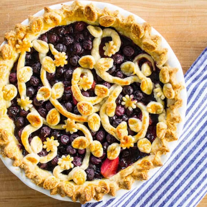 mixed berry pie