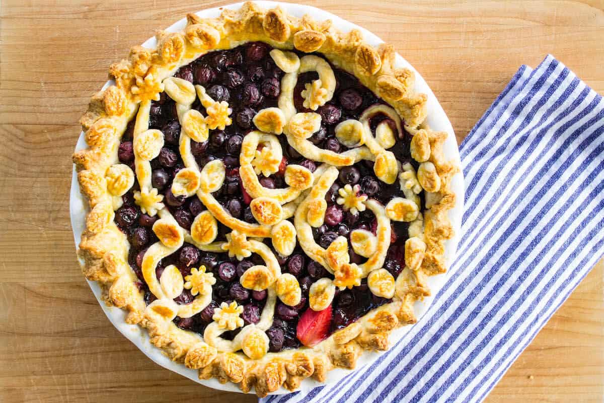 mixed berry pie