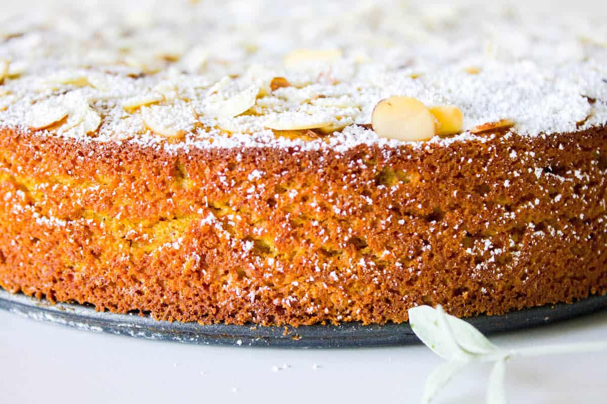 flourless orange cake crumb image