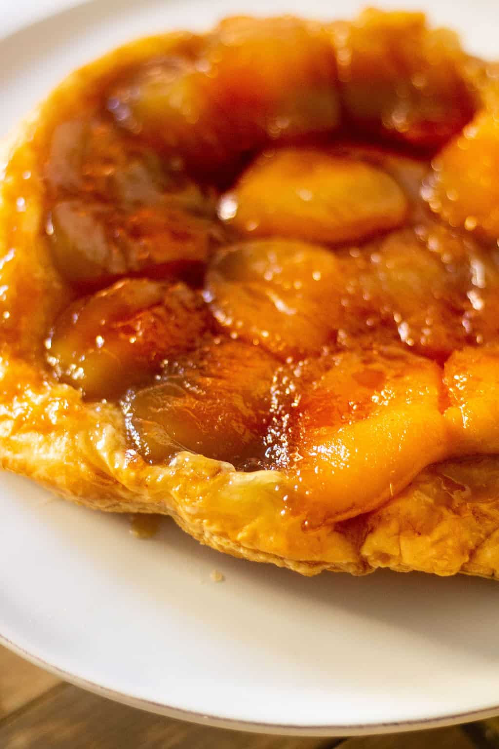 apple tarte tatin with puff pastry
