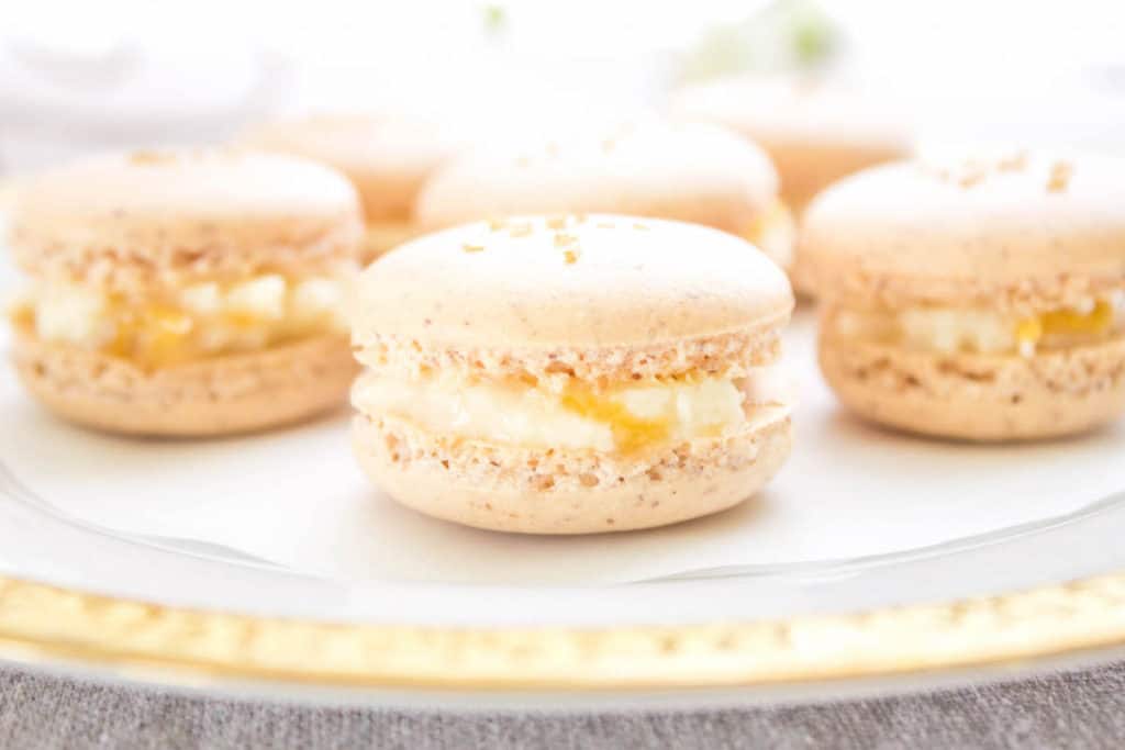 apricot macarons