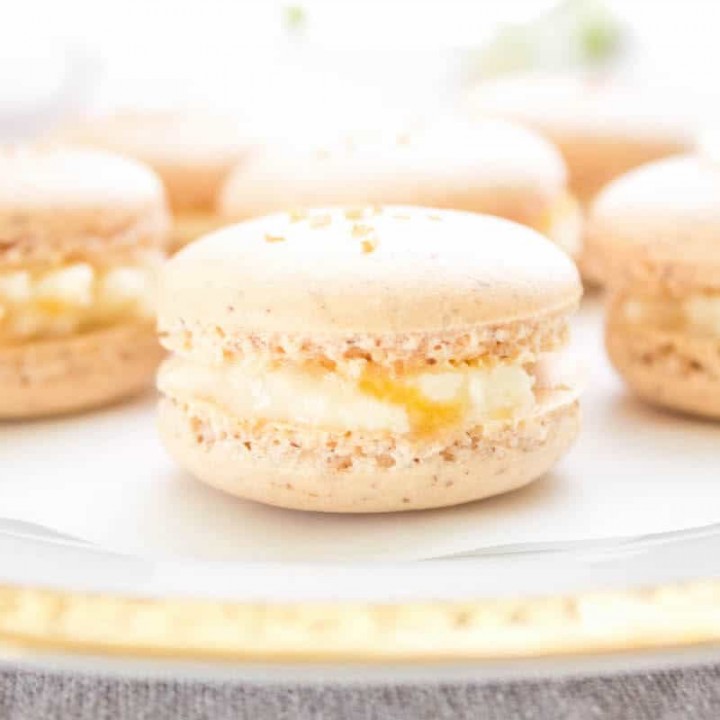 apricot macarons