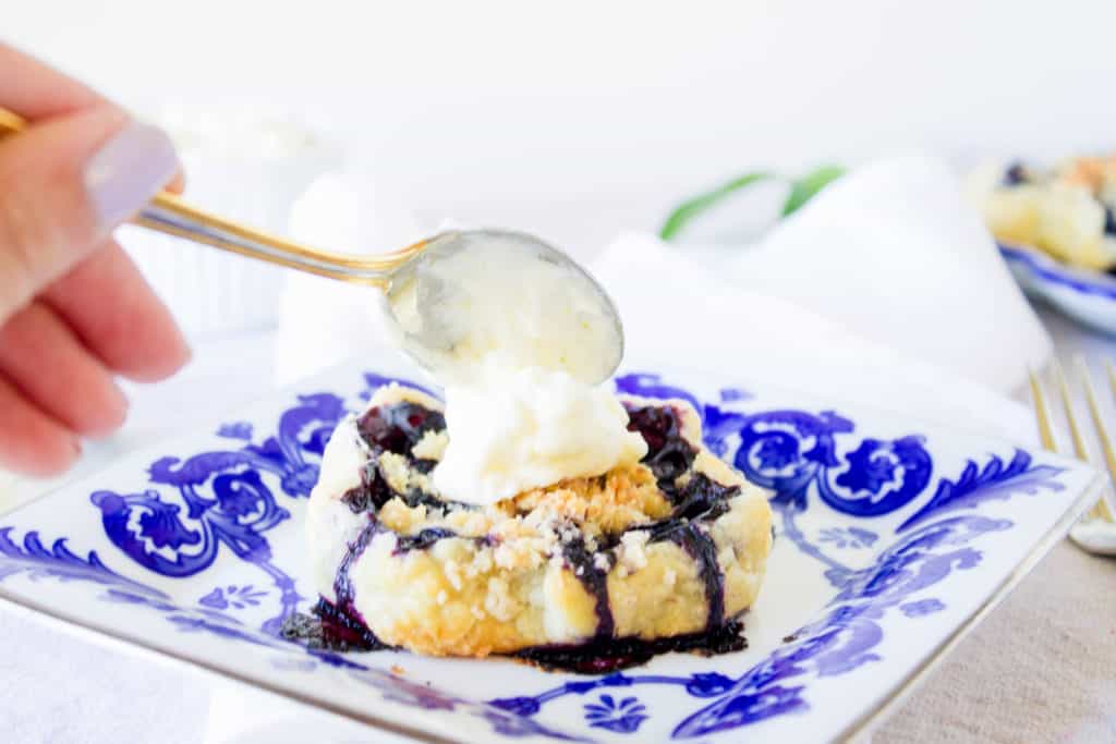 blueberry galettes recipe with lemon cream