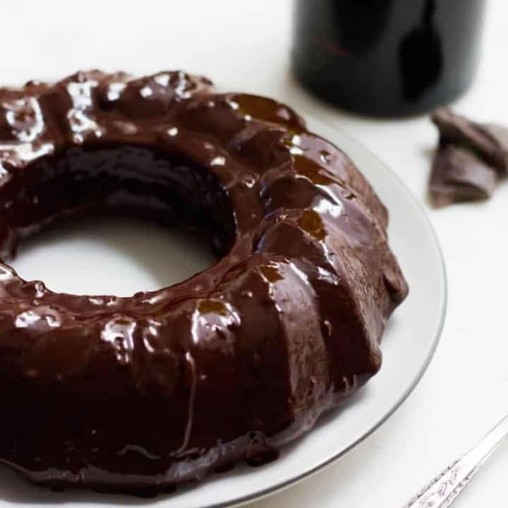 dark chocolate cake with red wine glaze