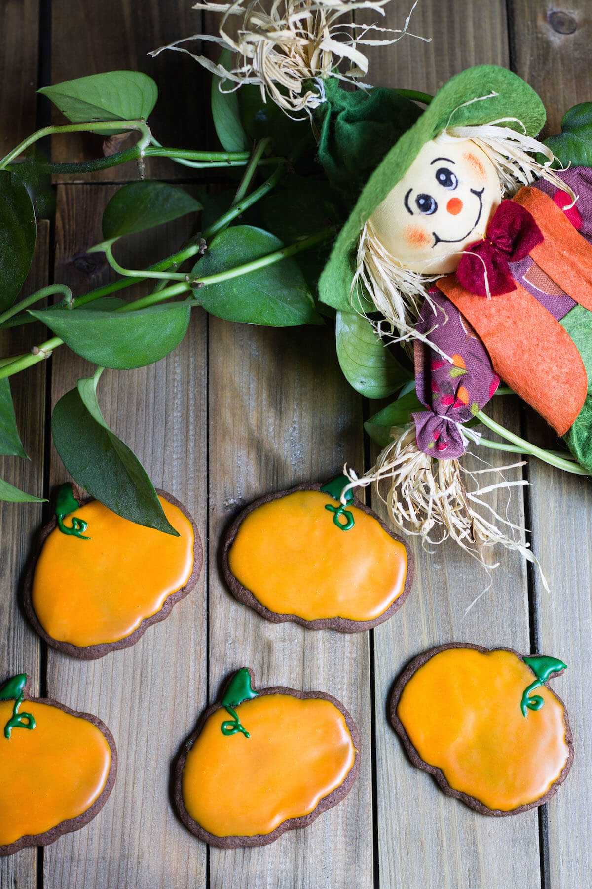 Halloween cookies decorated like pumpkins