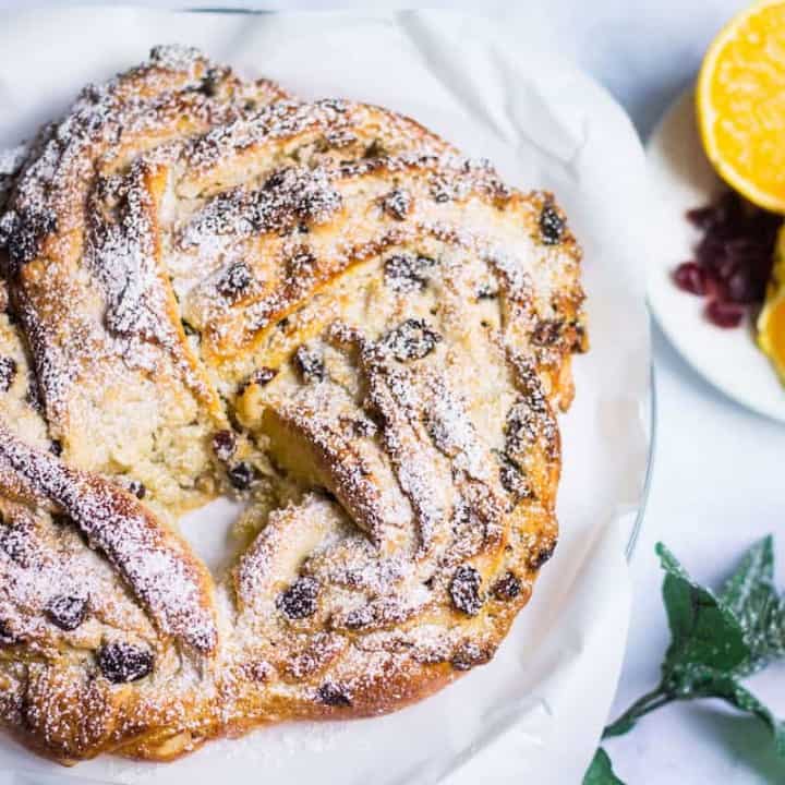 Couronne with Cranberries and Pecans: a holiday bread wreath perfect for breakfast! Recipe via MonPetitFour.com