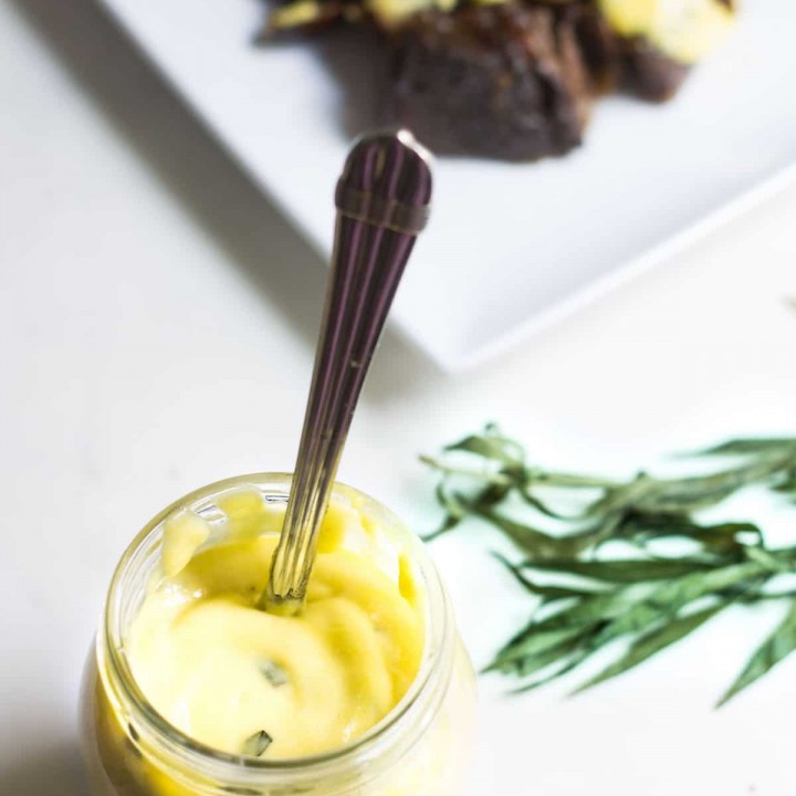 Béarnaise Sauce: a creamy, tarragon-flavored French sauce that's a dream over meat, poultry, and fish! Recipe via MonPetitFour.com