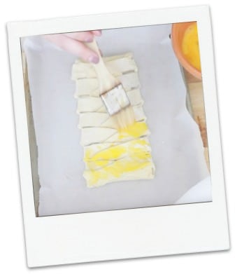Ham and Cheese Pastry Braid: crowd-pleasing breakfast dish or appetizer! Recipe via MonPetitFour.com