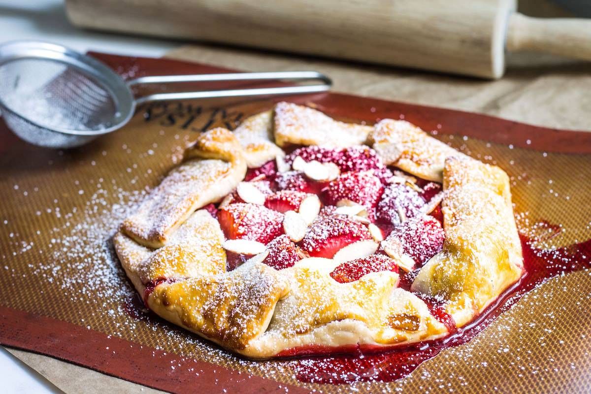 Strawberry Galette: a rustic, French strawberry pie. So easy and so delicious! Recipe via MonPetitFour.com