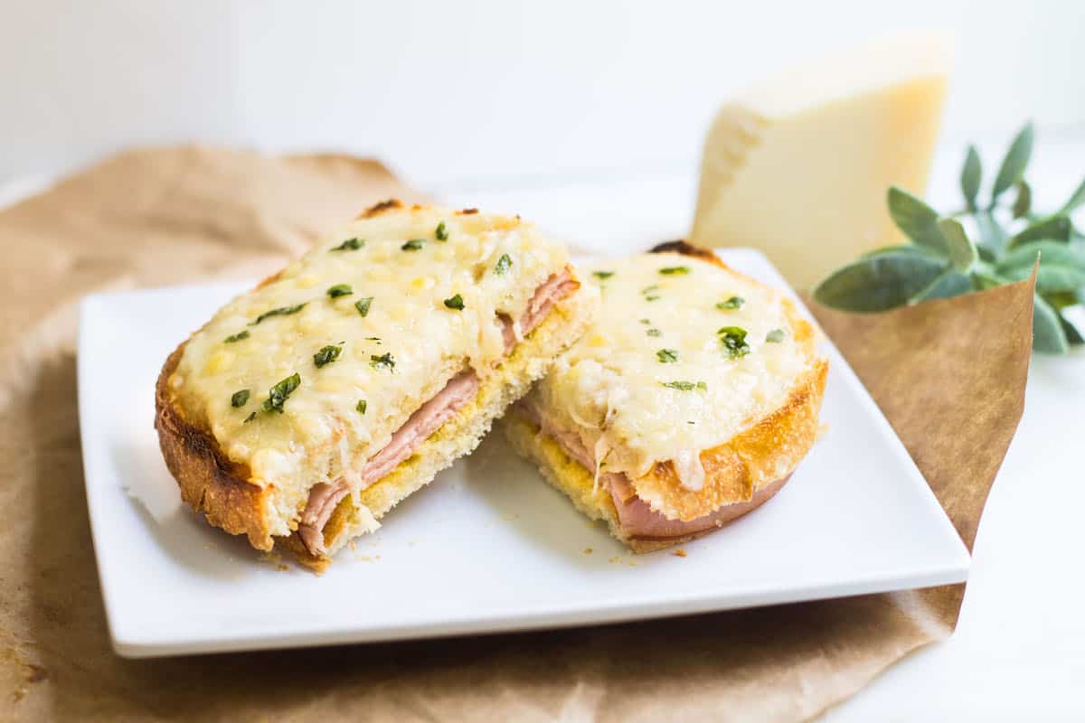 Croque Monsieur: quick and easy French ham and grilled cheese sandwich, made with gruyere and bechamel sauce. Recipe via MonPetitFour.com