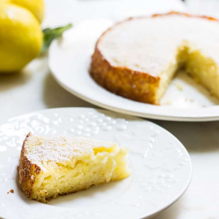 Lemon Ricotta Cake: a simple and super easy cake made with ricotta cheese and lemon. So airy and moist! Recipe via MonPetitFour.com