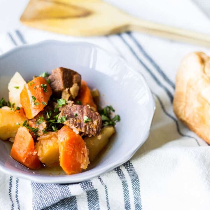 Instant Pot Beef Stew: a delicious beef stew made in the Instant Pot in half the time! A cozy, hearty meal for cold weather months. French recipe via MonPetitFour.com