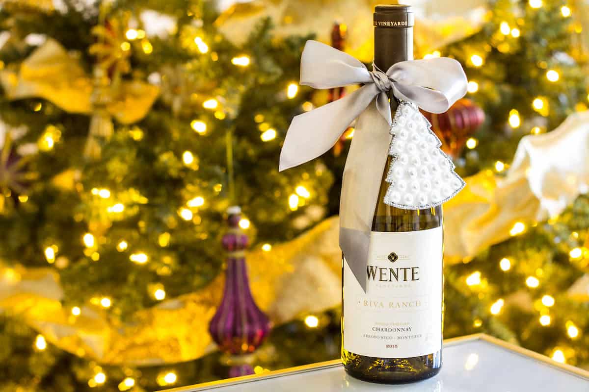 Quick and Easy Holiday Hostess Gift via MonPetitFour.com #MakeTime #ad