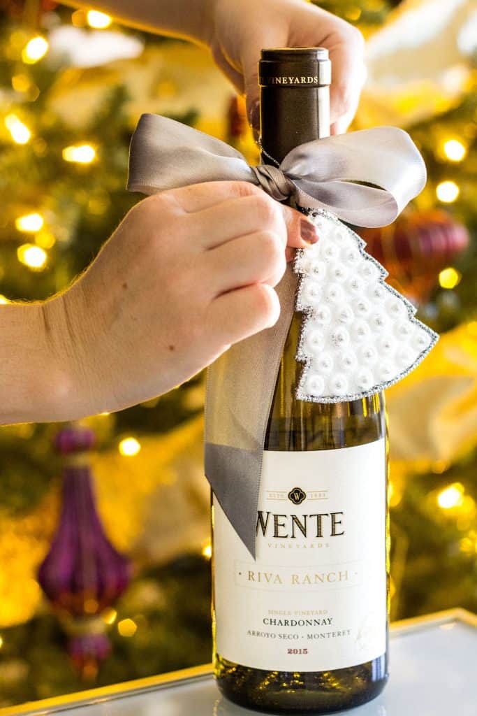 Quick and Easy Holiday Hostess Gift via MonPetitFour.com #MakeTime #ad