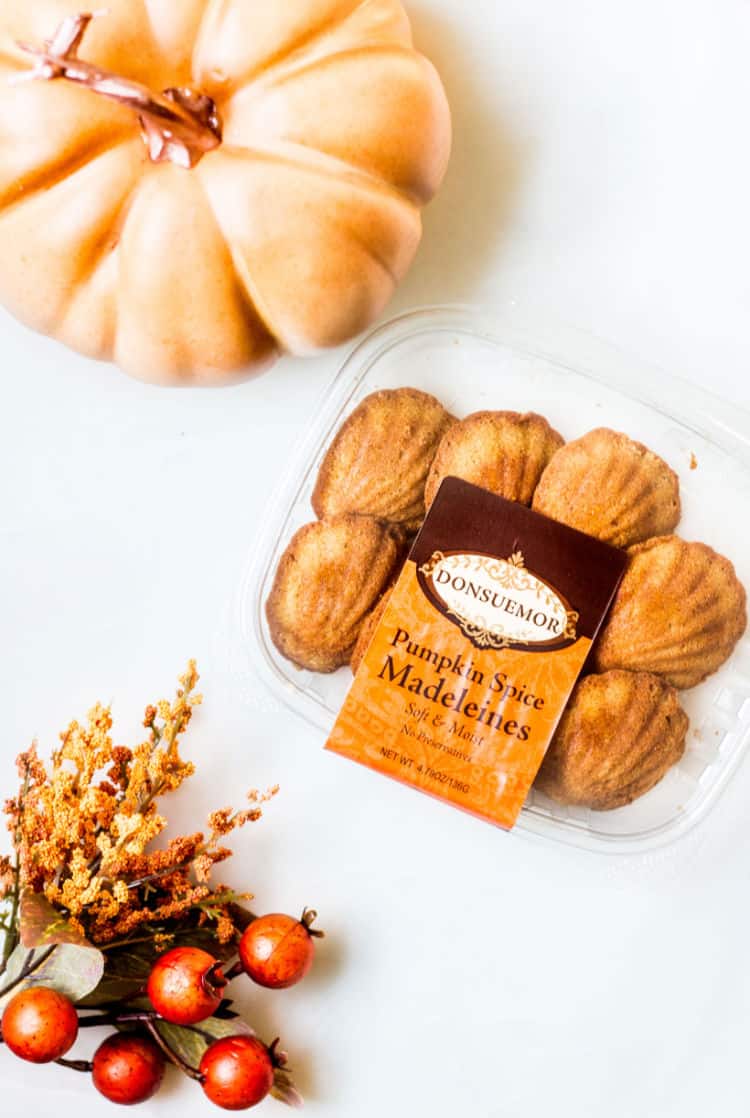 Donsuemor pumpkin spice madeleines in a box
