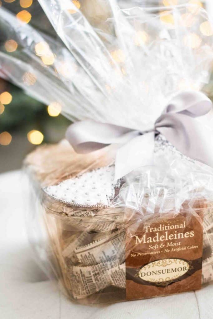 Donsuemor madeleines as a holiday gift