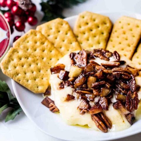 Baked Brie Recipe with Apples and Pecans featured image