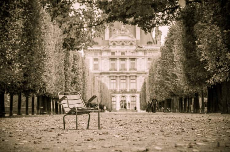 French Lifestyle Tip: Relax in a Park