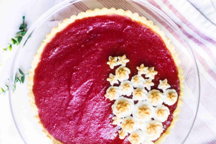 Cranberry Tart Recipe: a sweet and tart dessert made with fresh cranberries and French pastry crust. Recipe via MonPetitFour.com