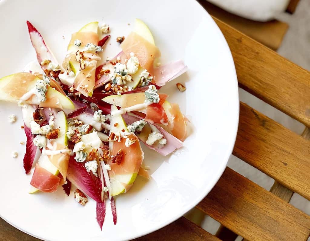 Endive Salad Recipe with Pears and Blue Cheese