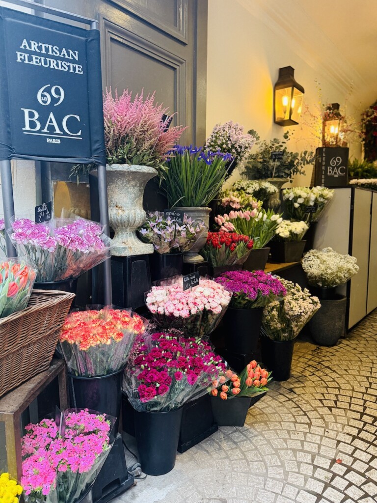 paris floral shop entrance image